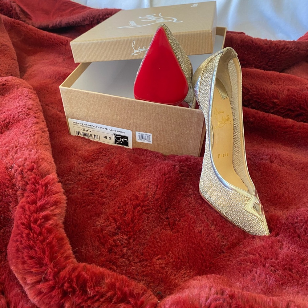 Christian Louboutin Gold Classic Neoalto Pumps